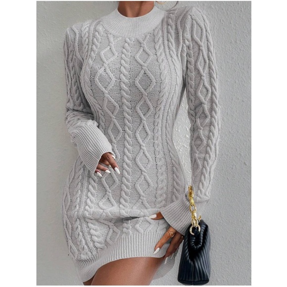 Luxe Chunky Knit Open Back Sweater Dress - Picture 13 of 15